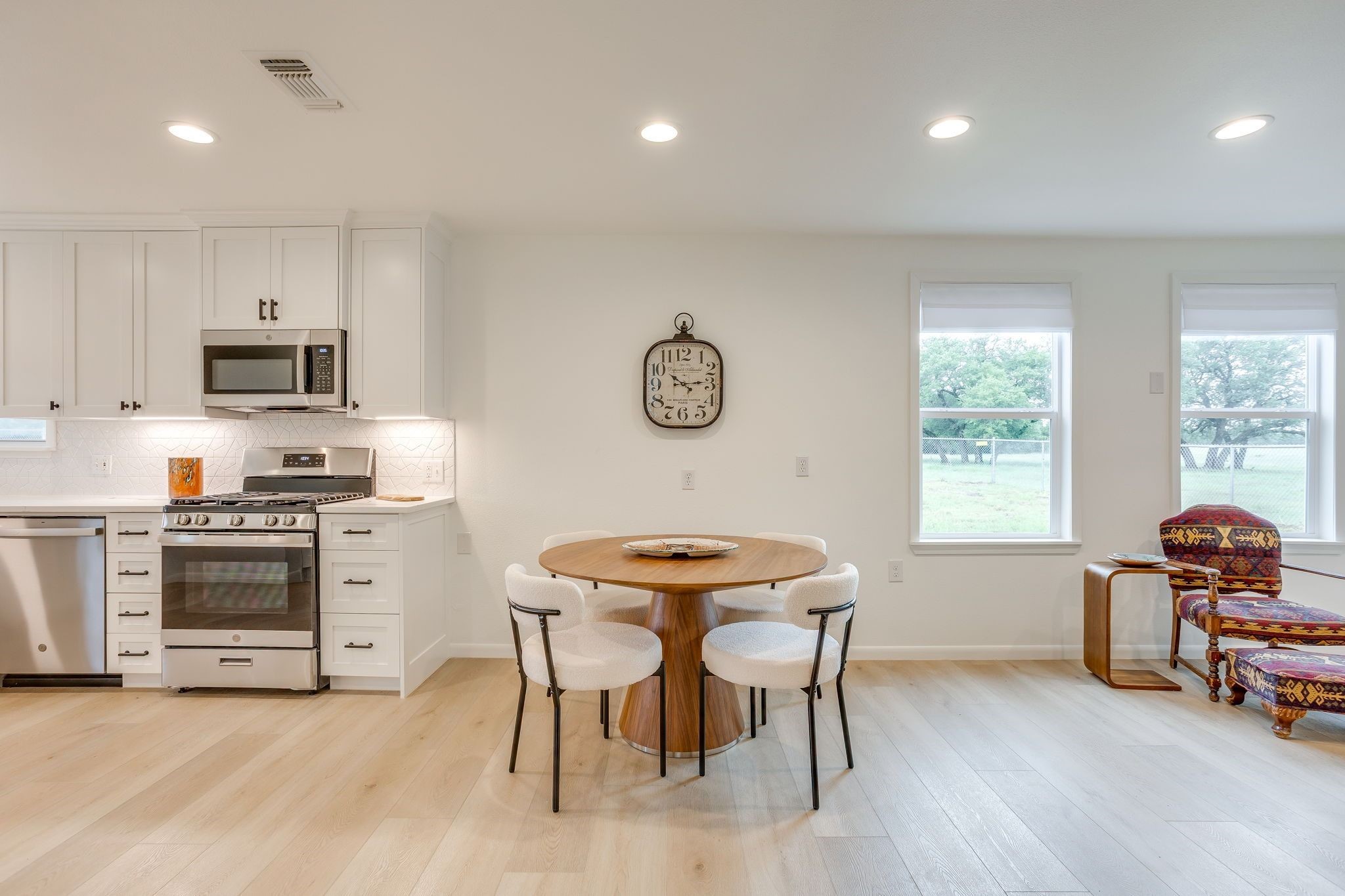 400 S 10th Avenue Santo TX 76472