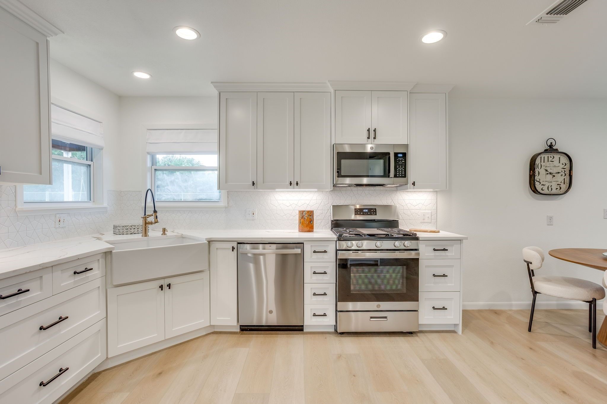 400 S 10th Avenue Santo TX 76472