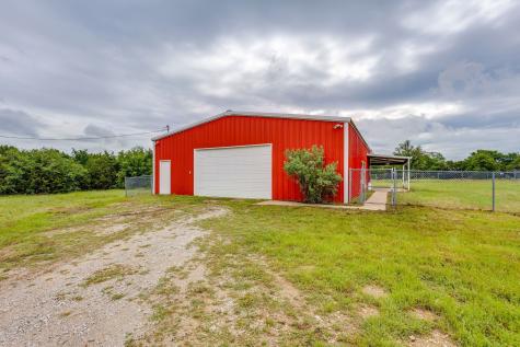 400 S 10th Avenue Palo Pinto TX 76472