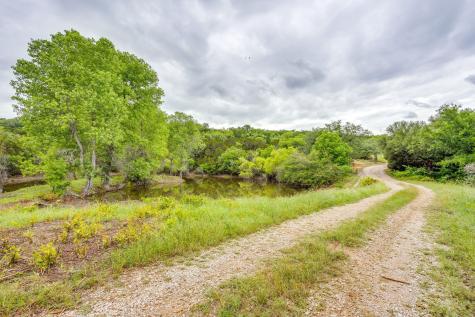 400 S 10th Avenue Palo Pinto TX 76472