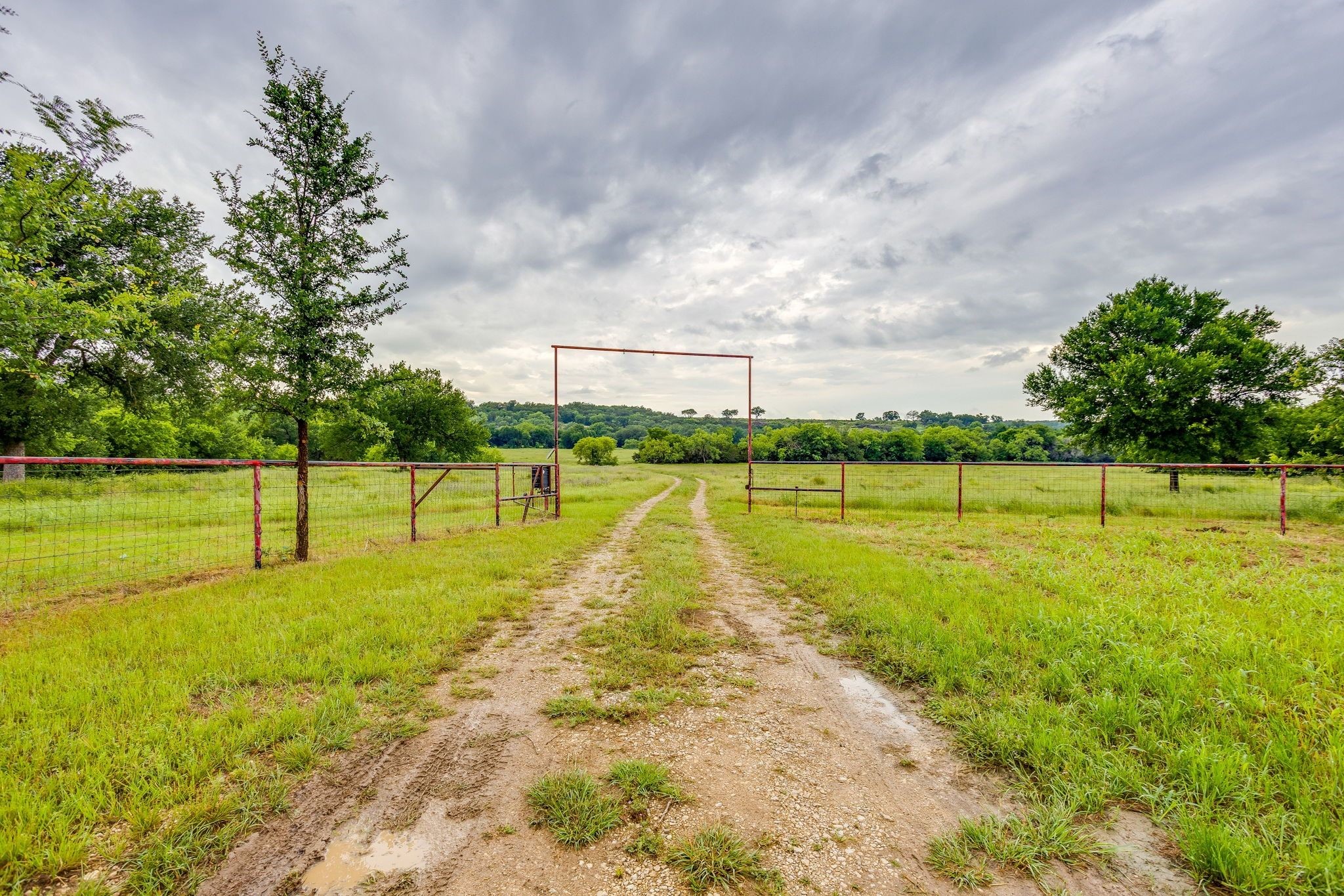 400 S 10th Avenue Santo TX 76472
