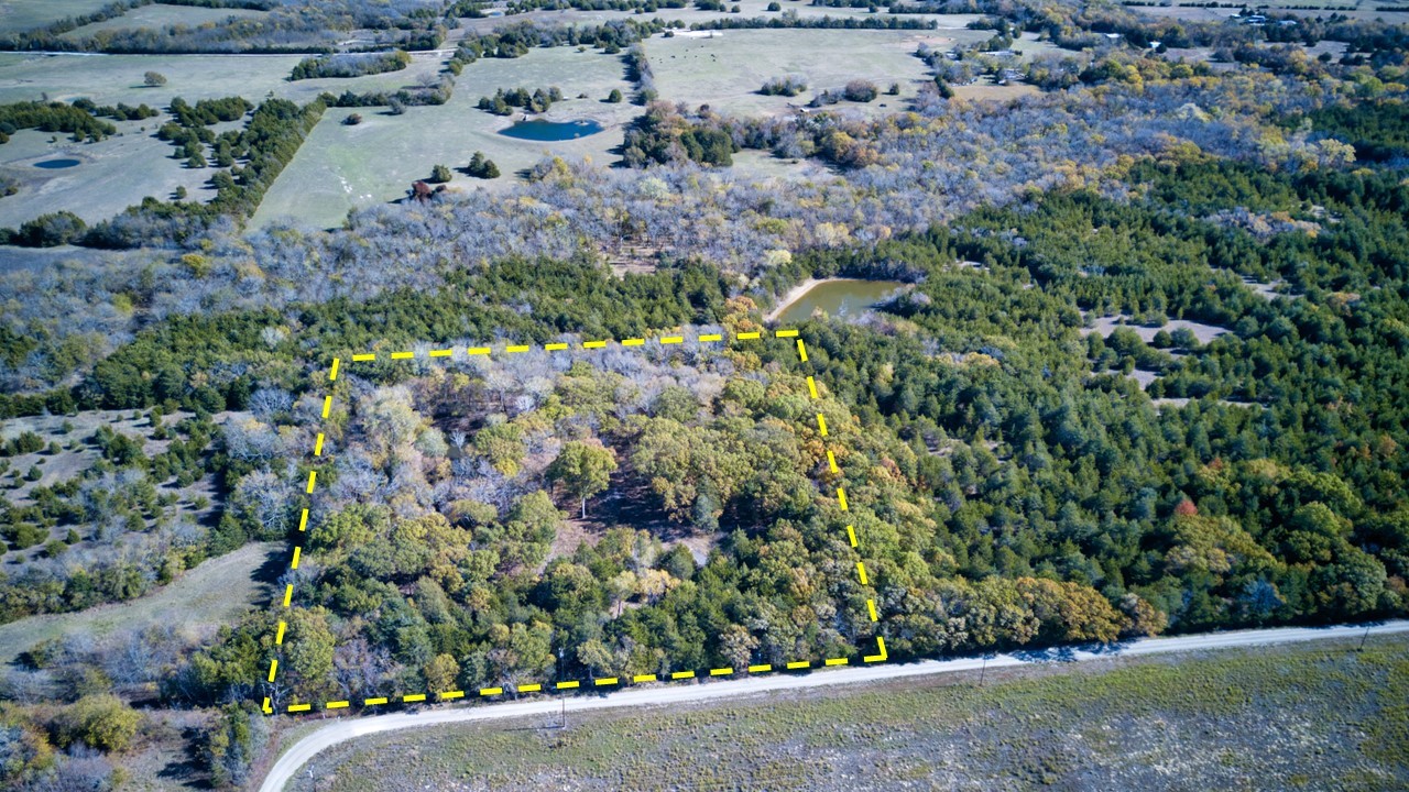 2624 County Road 2975 Windom TX 75492