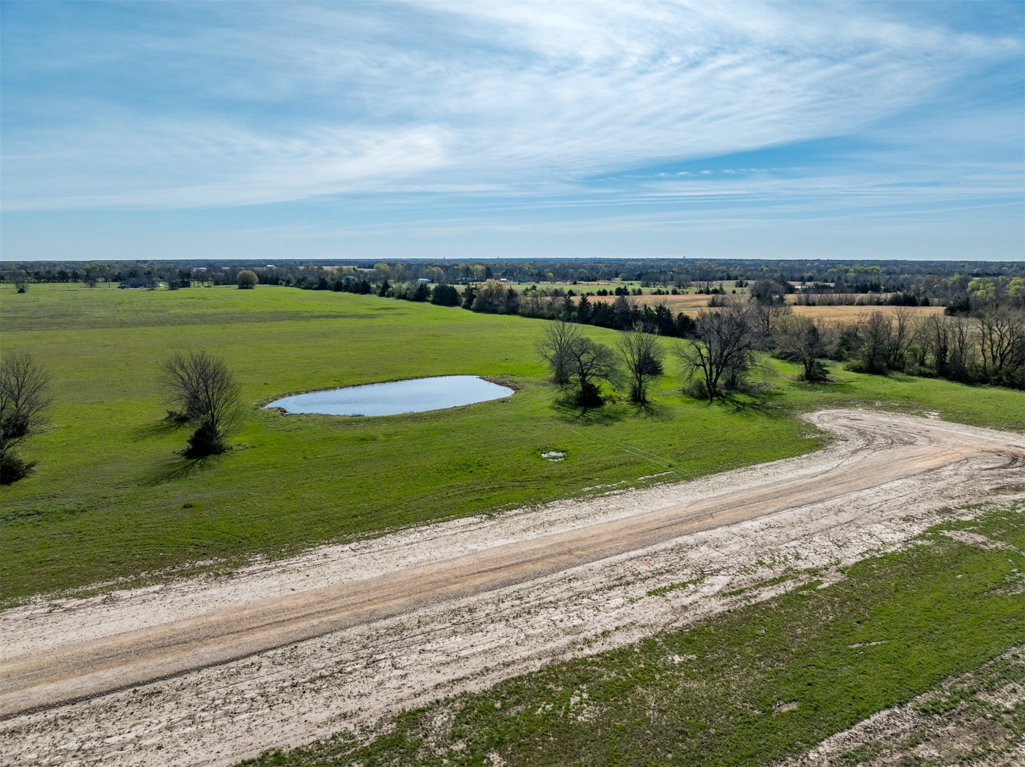 311 Private Road 33263 Sumner TX 75486