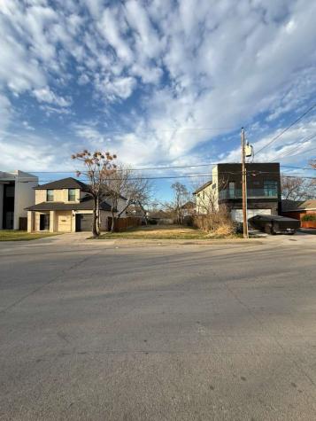 2023 Dennison Street Dallas TX 75212