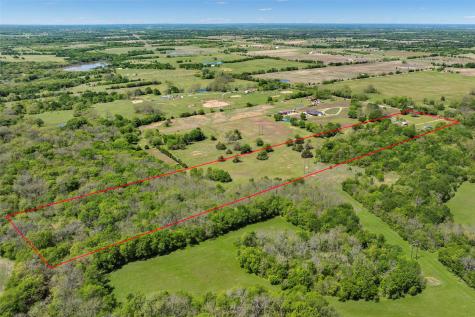 1199 County Road 1245 Savoy TX 75479