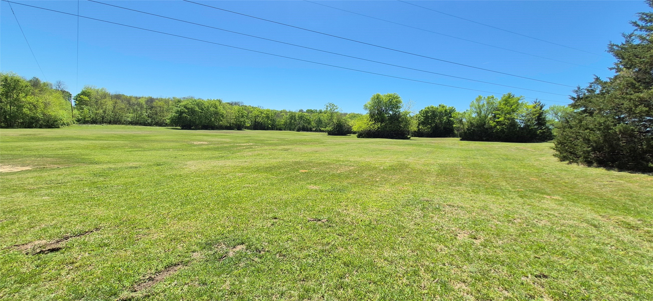 1199 County Road 1245 Savoy TX 75479
