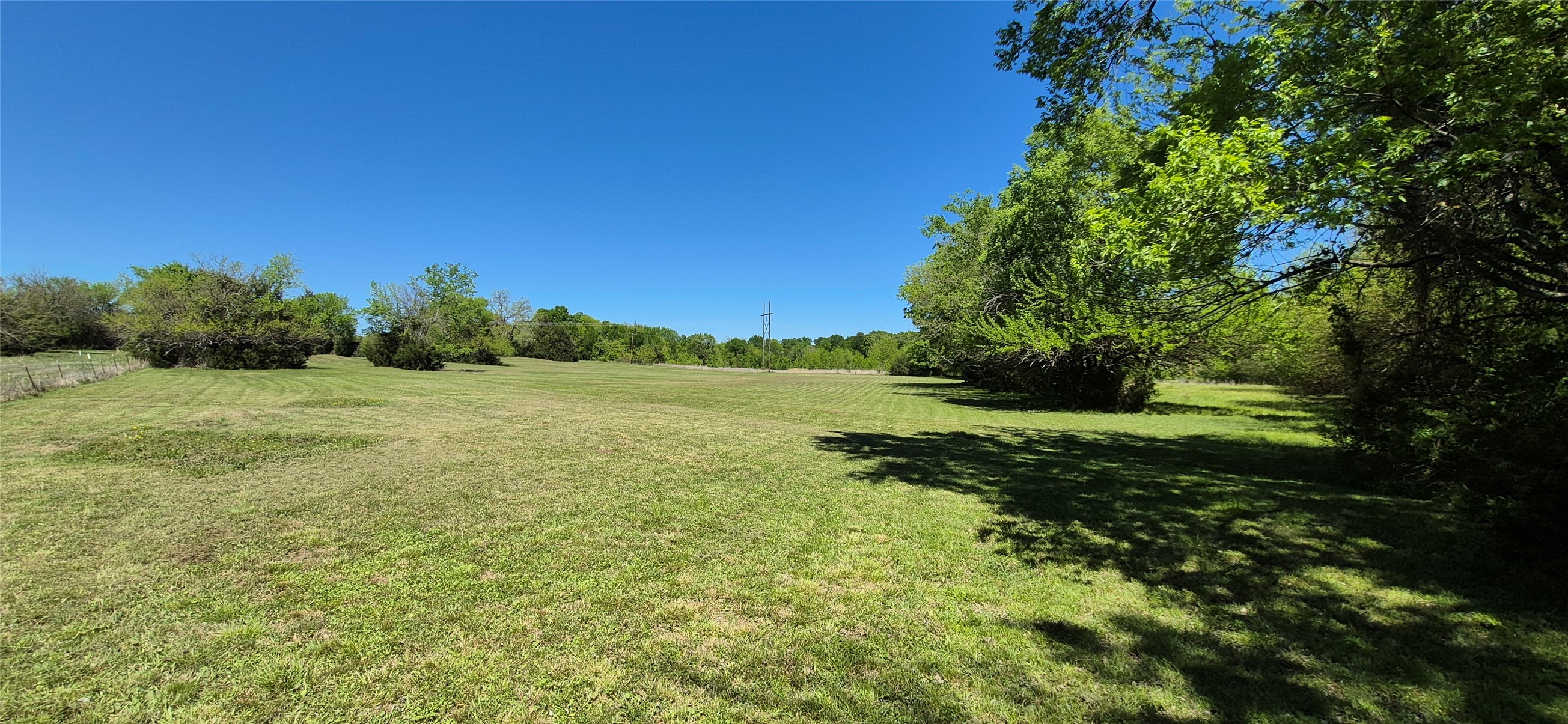 1199 County Road 1245 Savoy TX 75479