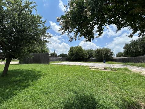 3825 Williamsburg Drive Garland TX 75043