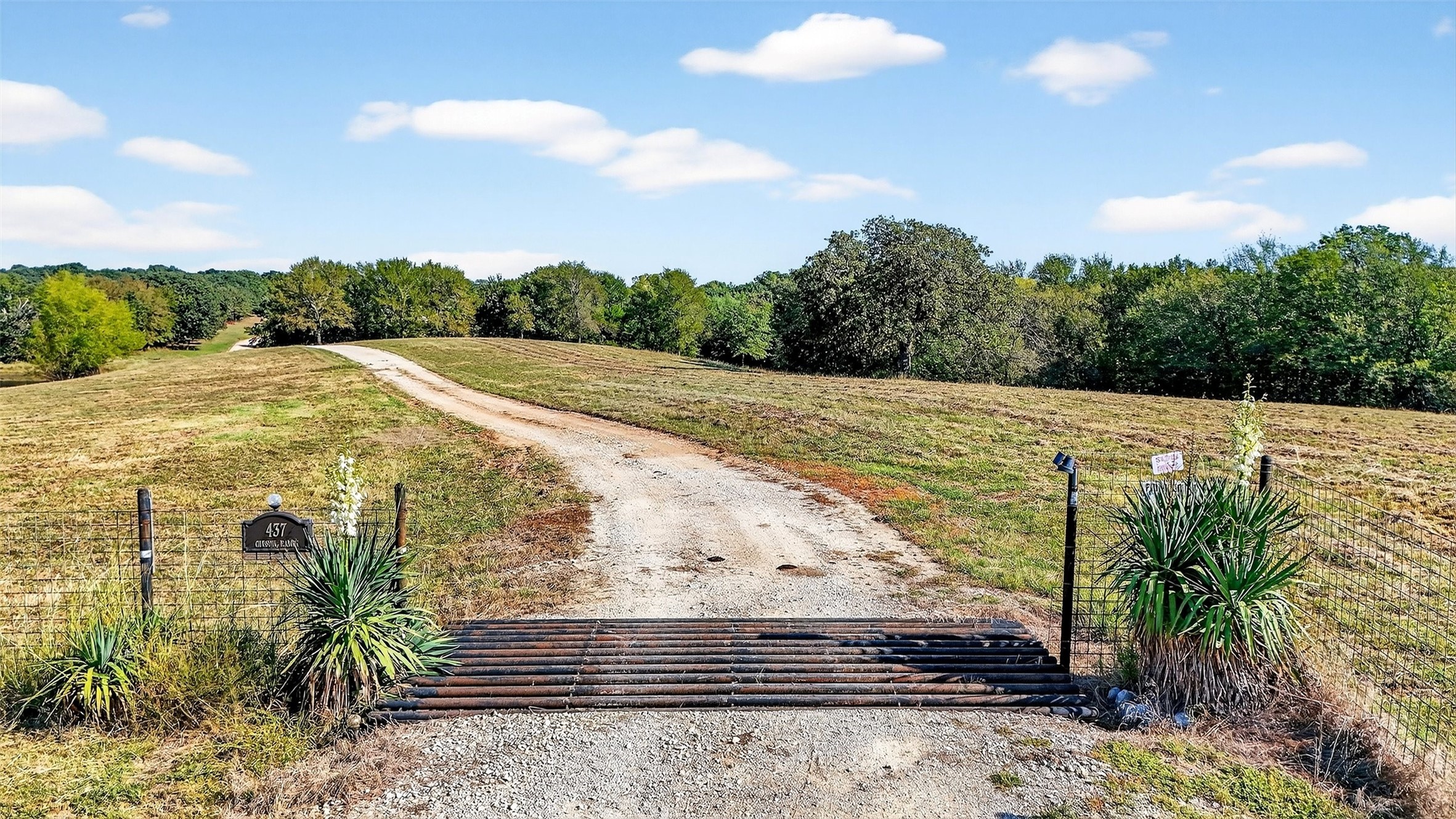 437 County Road 292 Collinsville TX 76233