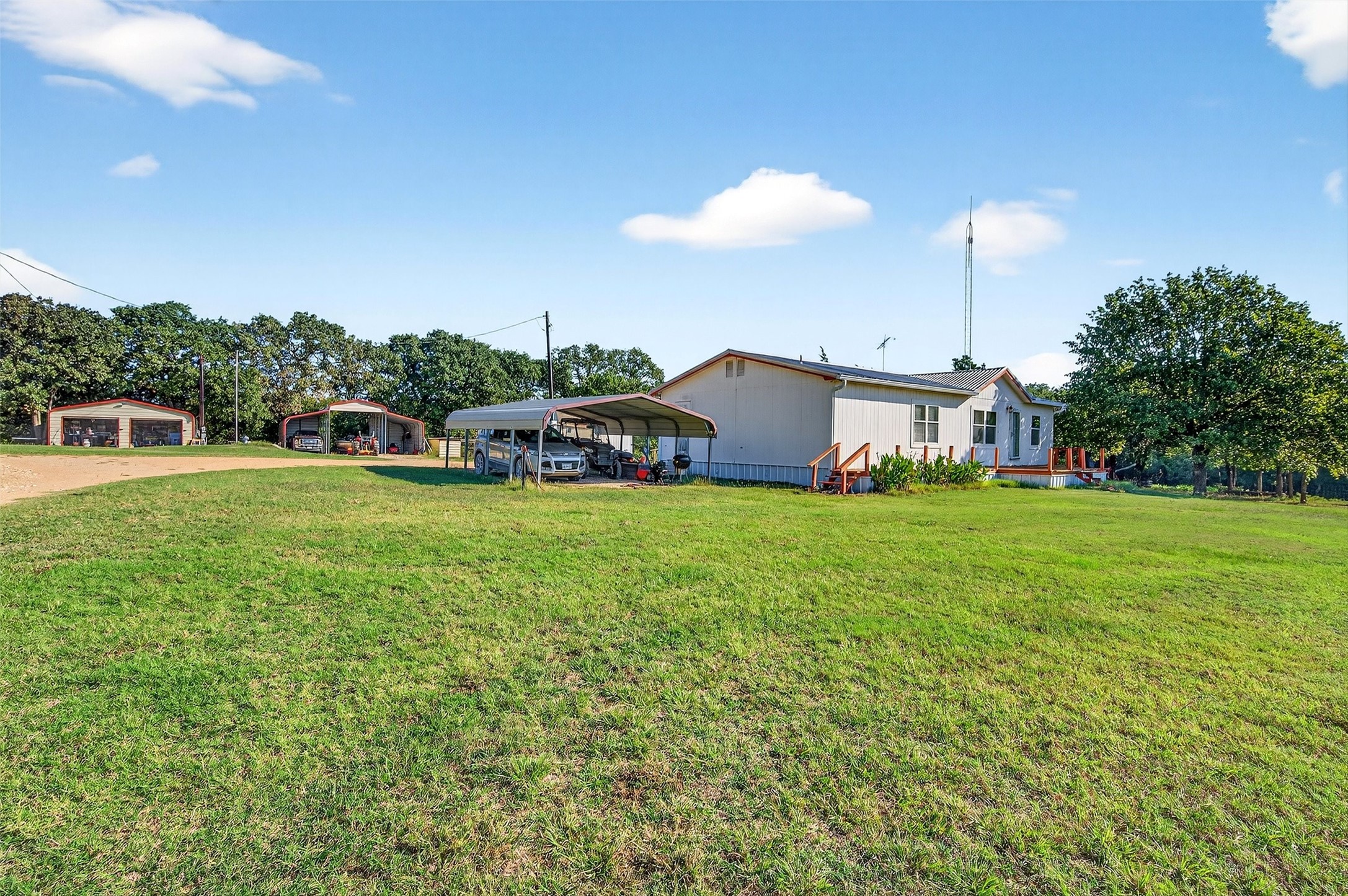 437 County Road 292 Collinsville TX 76233