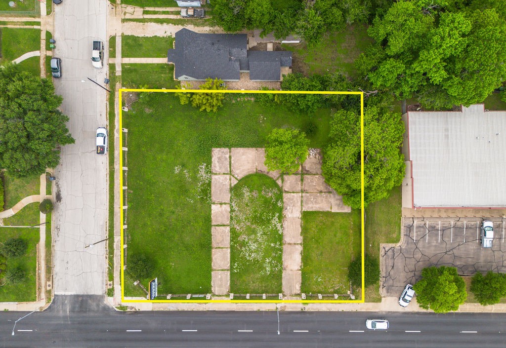 2217 W Waco Drive Waco TX 76707