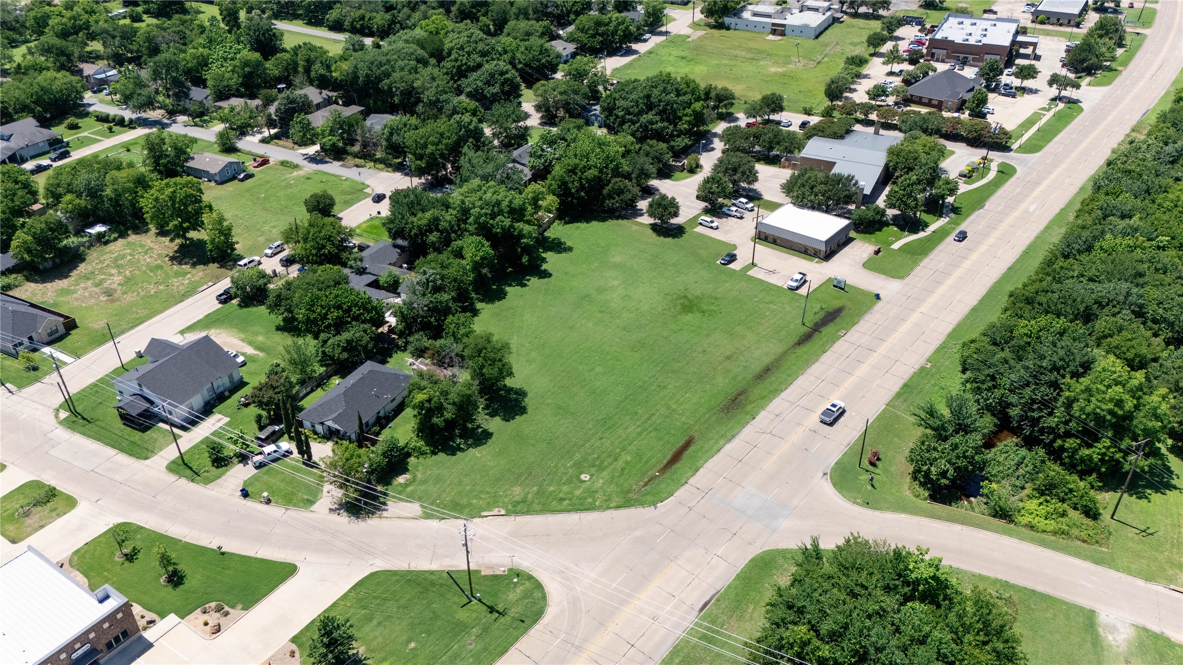 913 S Clay Street Ennis TX 75119