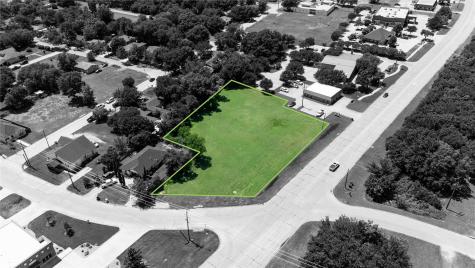 913 S Clay Street Ennis TX 75119