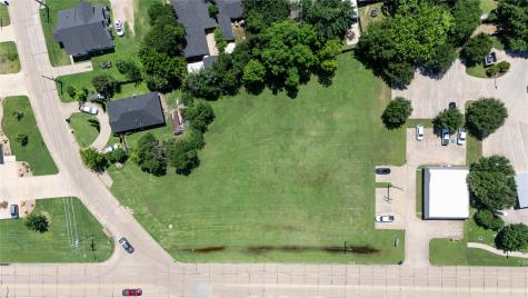 913 S Clay Street Ennis TX 75119