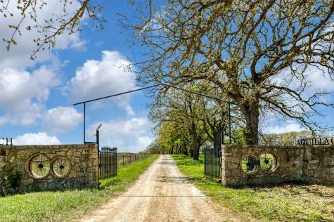 247 Private Road 14503 Covington TX 76636