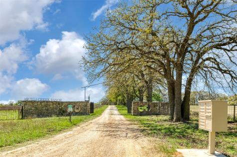 247 Private Road 14503 Covington TX 76636