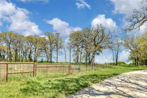 247 Private Road 14503 Covington TX 76636