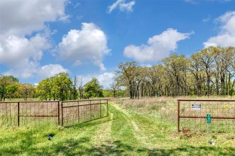 247 Private Road 14503 Covington TX 76636