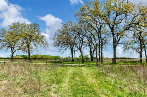 247 Private Road 14503 Covington TX 76636