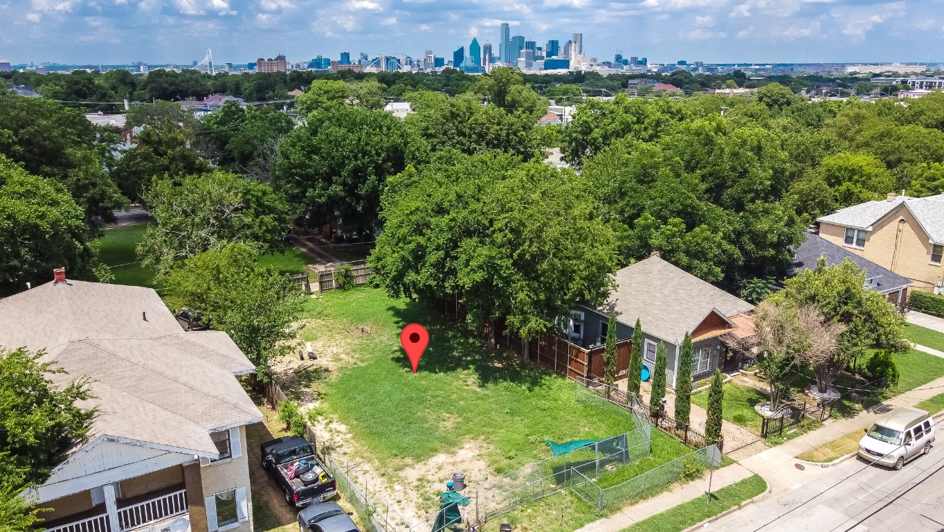 521 Melba Street Dallas TX 75208