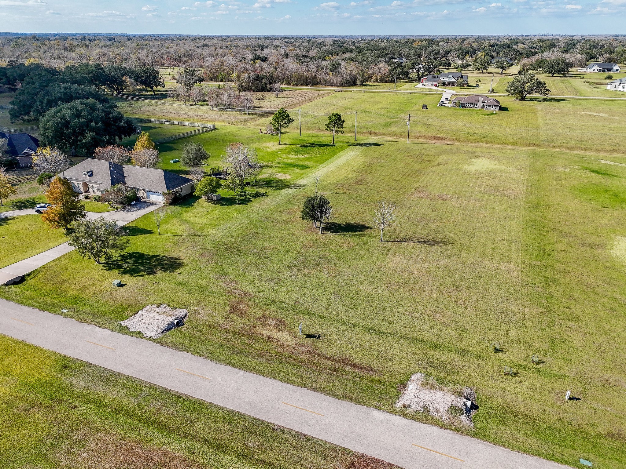 702 Comanche Trail Drive Brazoria TX 77583