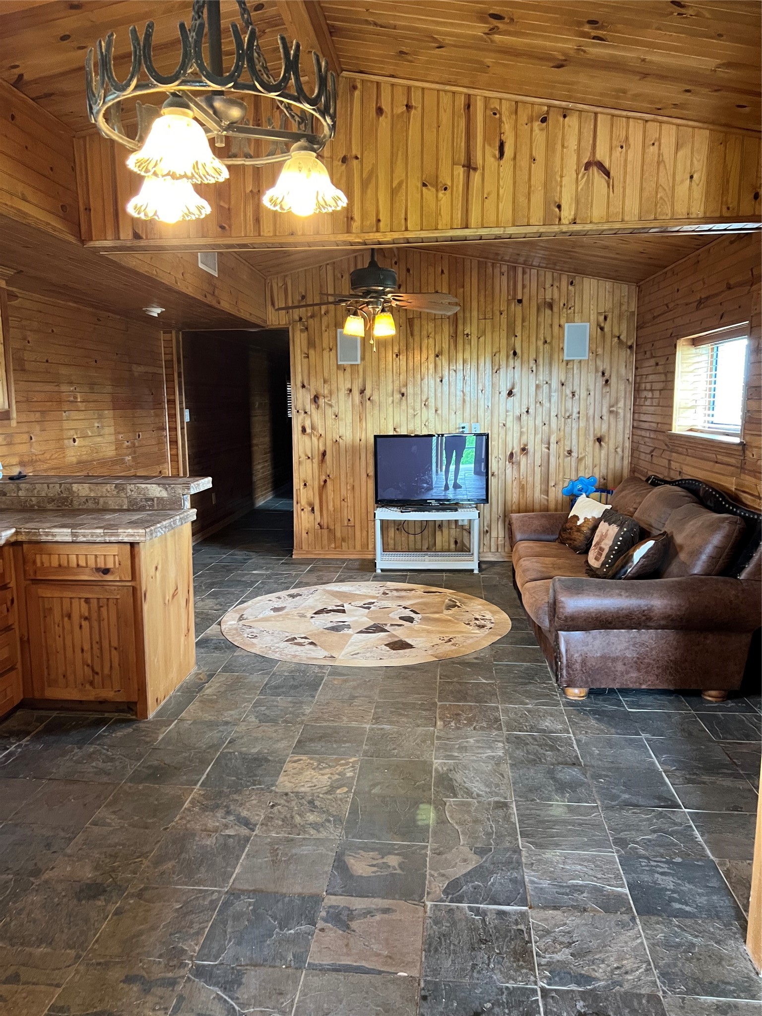 7445 County Road 1232 Godley TX 76044