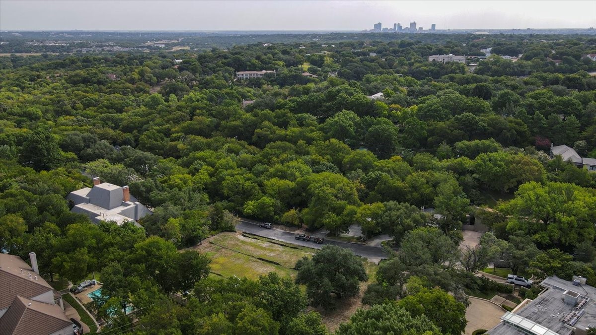 2004 Indian Creek Drive Westover Hills TX 76107