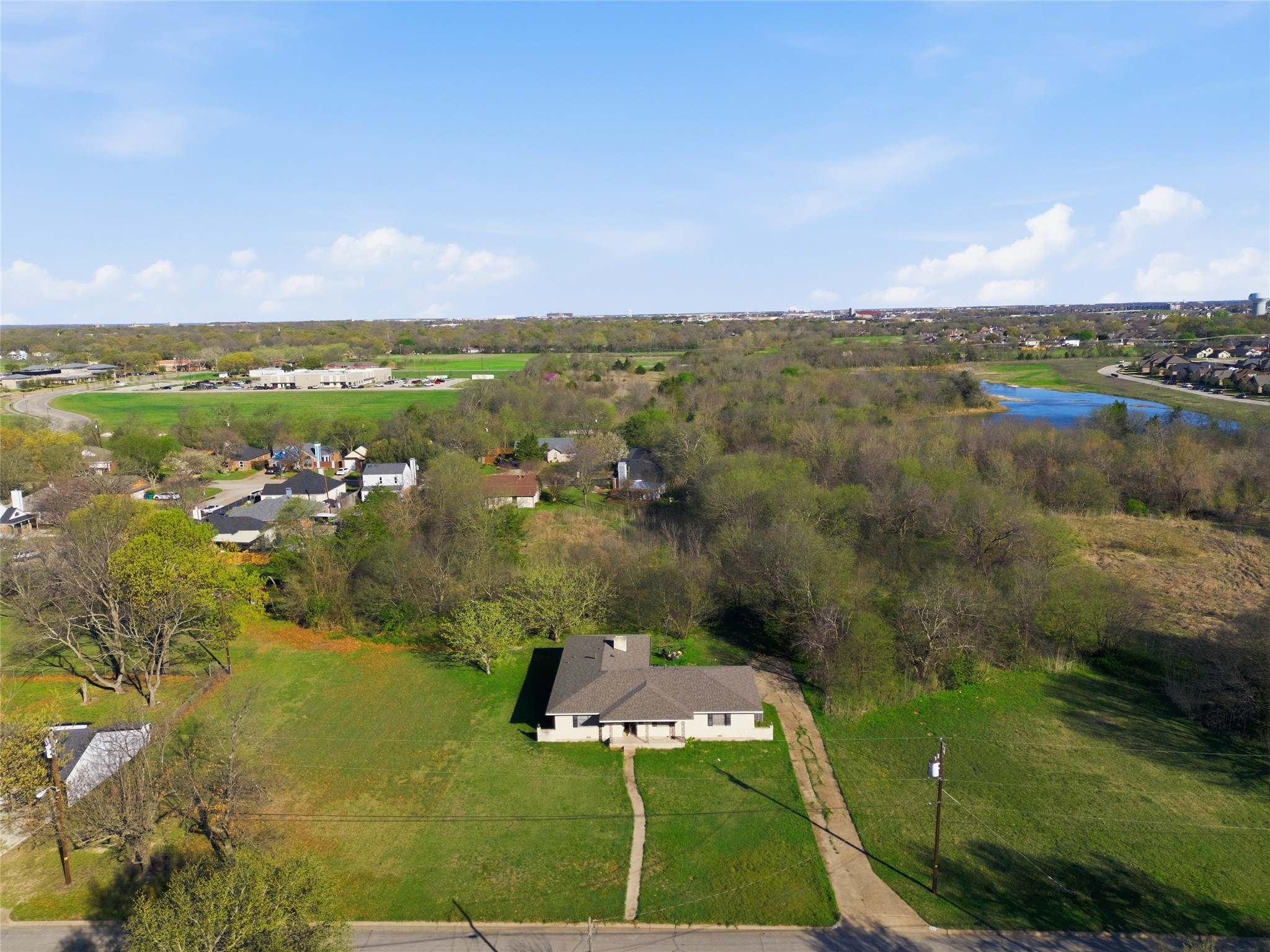 525 Lake Park Avenue Waxahachie TX 75165