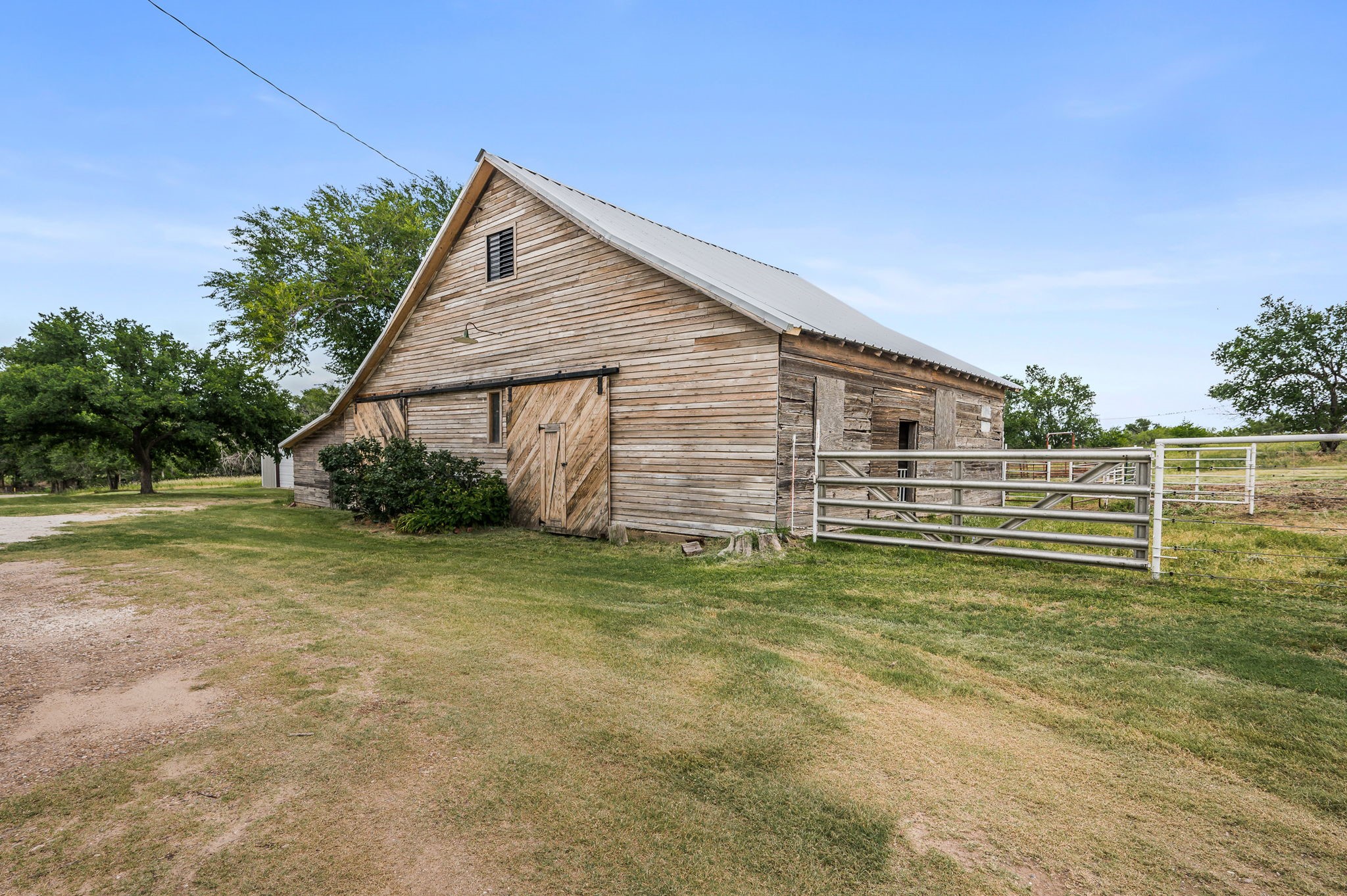 1204 E Cheyenne Canadian TX 79014