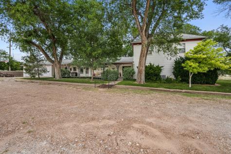 1204 E Cheyenne Canadian TX 79014