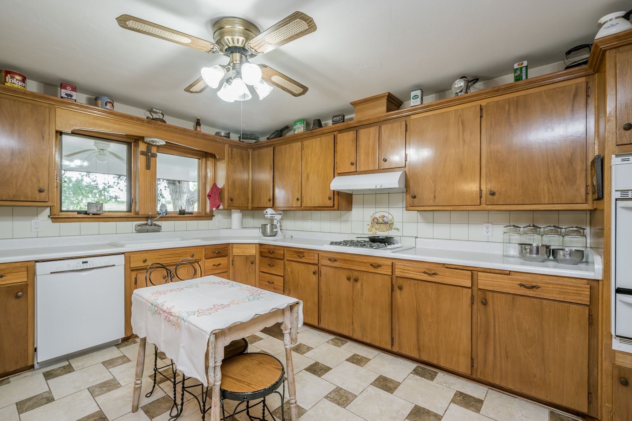 1204 E Cheyenne Canadian TX 79014