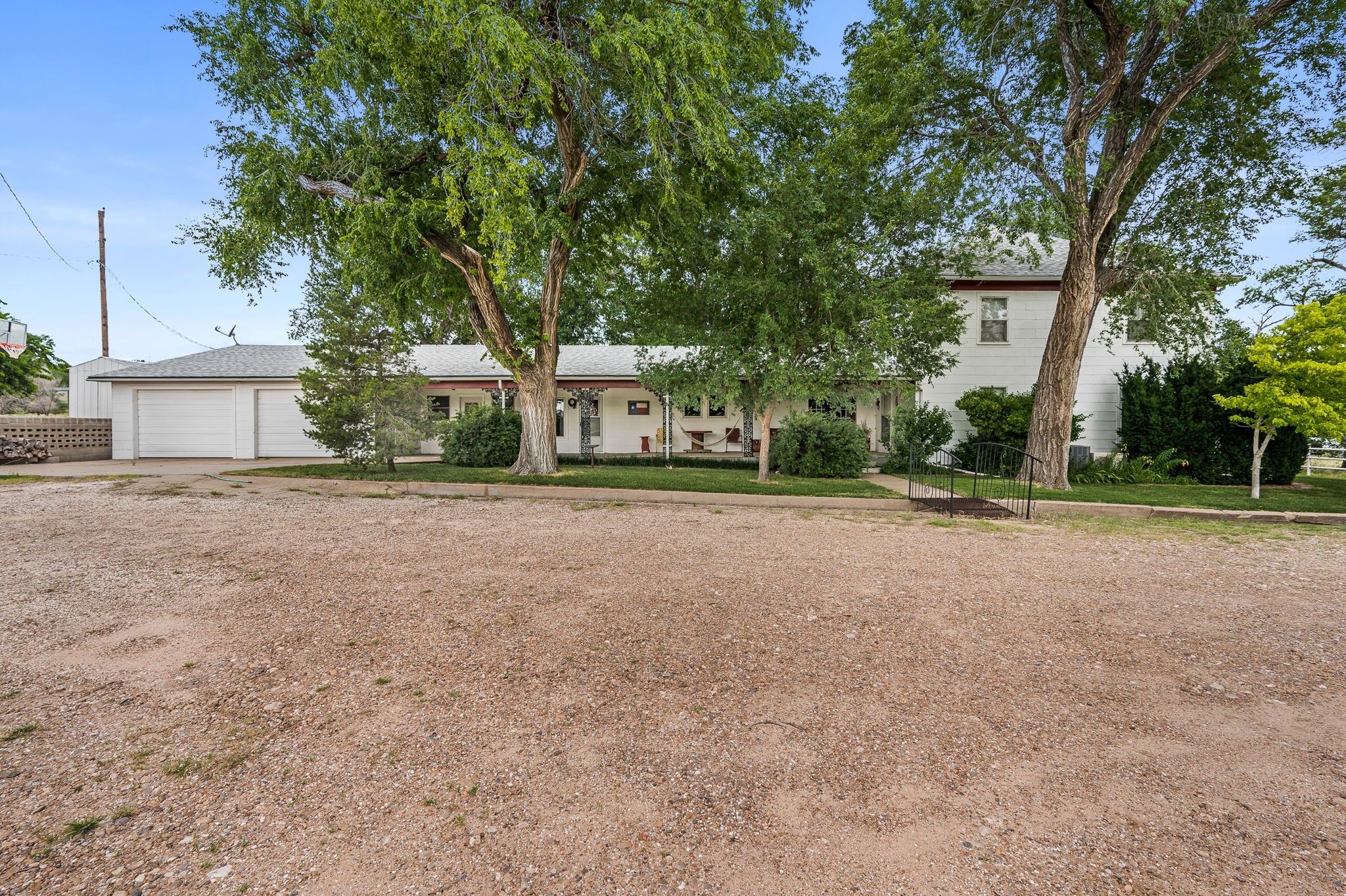 1204 E Cheyenne Canadian TX 79014