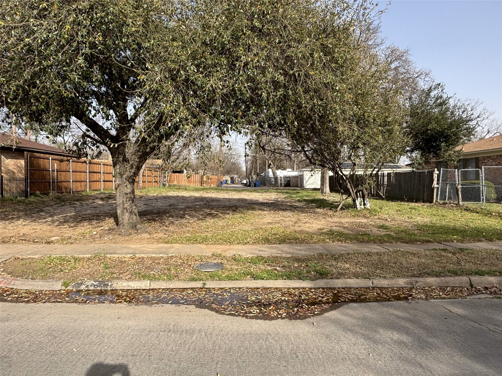 1540 Gardenside Drive Dallas TX 75217