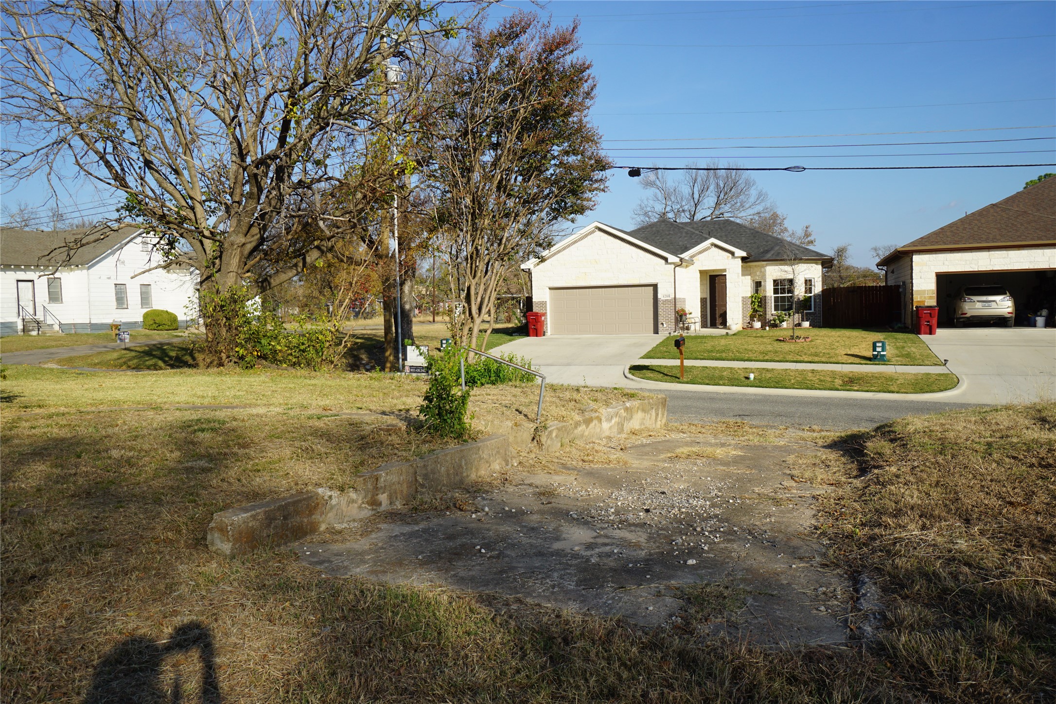 1227 Maple Street Bonham TX 75418