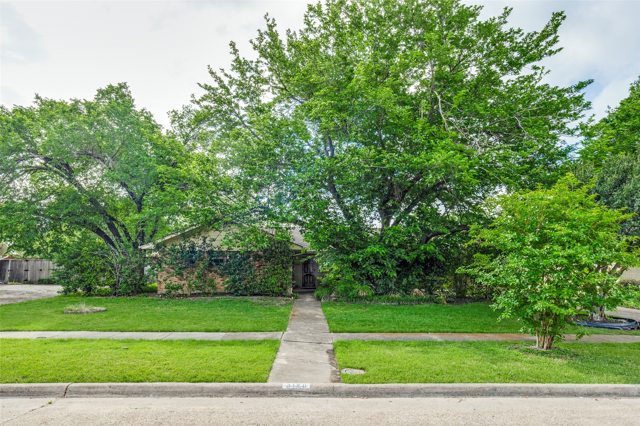 3120 Sombrero Drive Dallas TX 75229