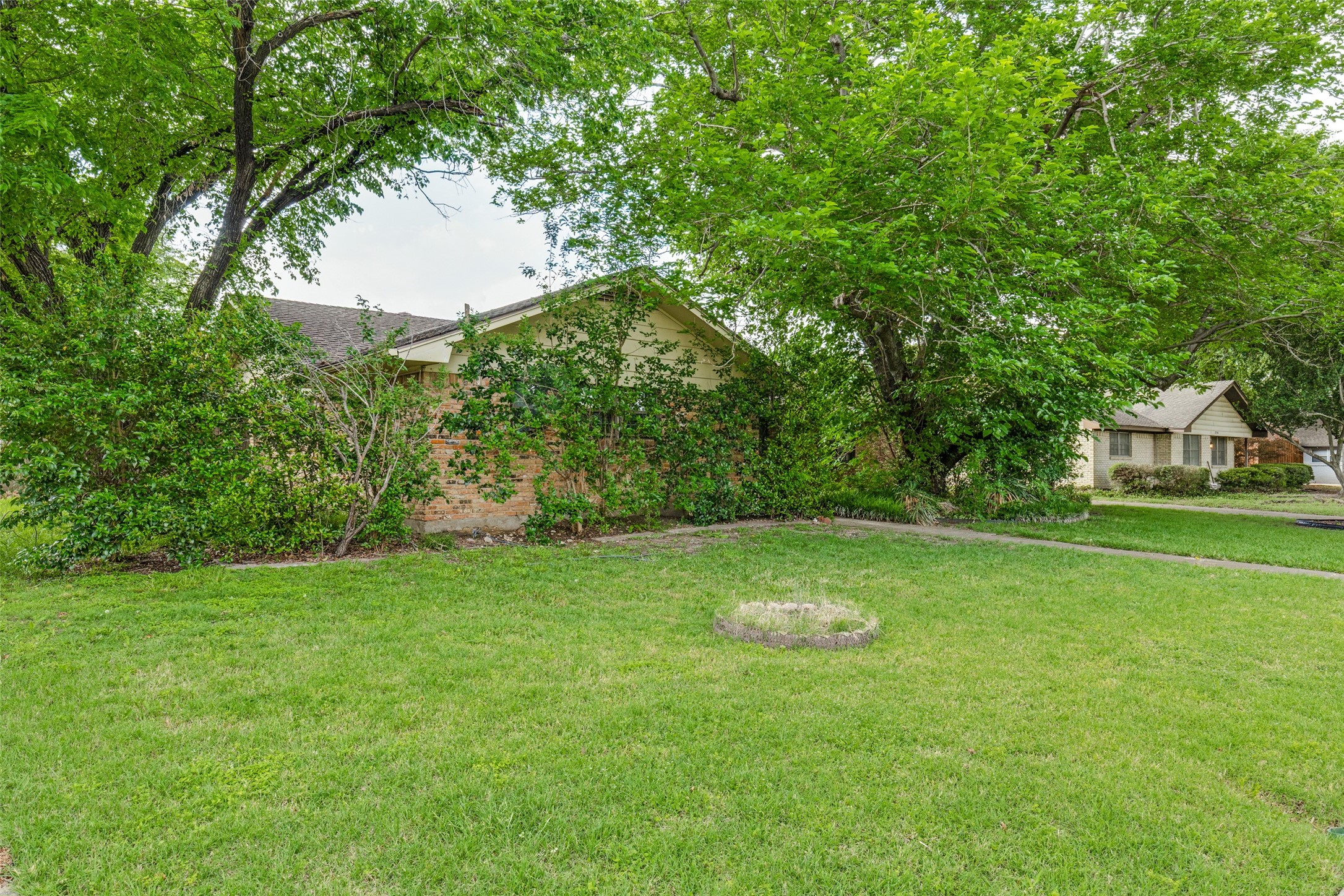 3120 Sombrero Drive Dallas TX 75229