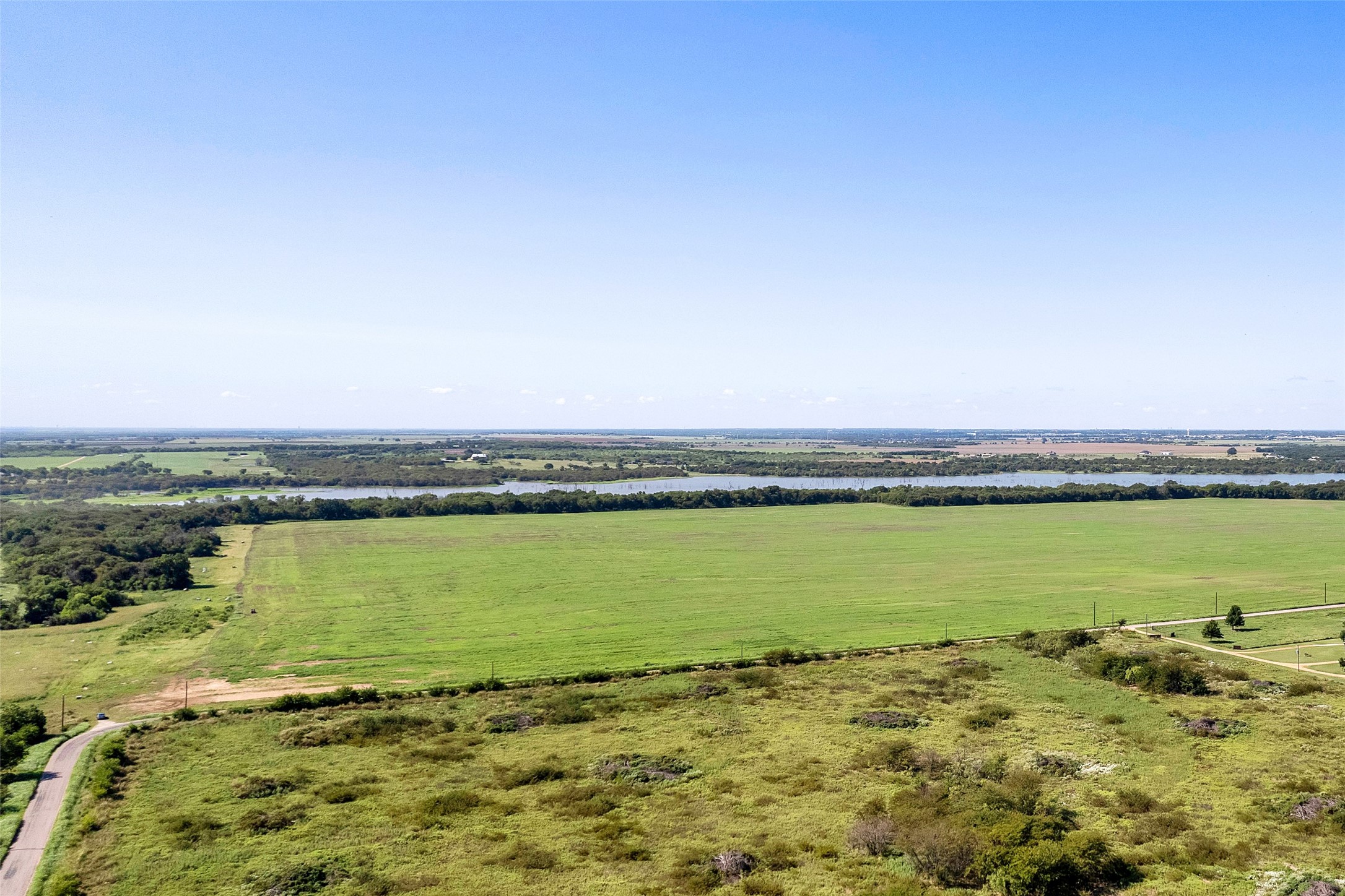 99AC Buck Creek Tioga TX 76271
