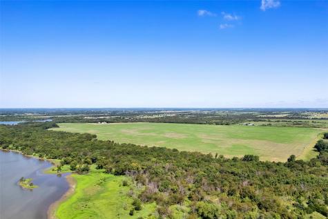 99AC Buck Creek Tioga TX 76271