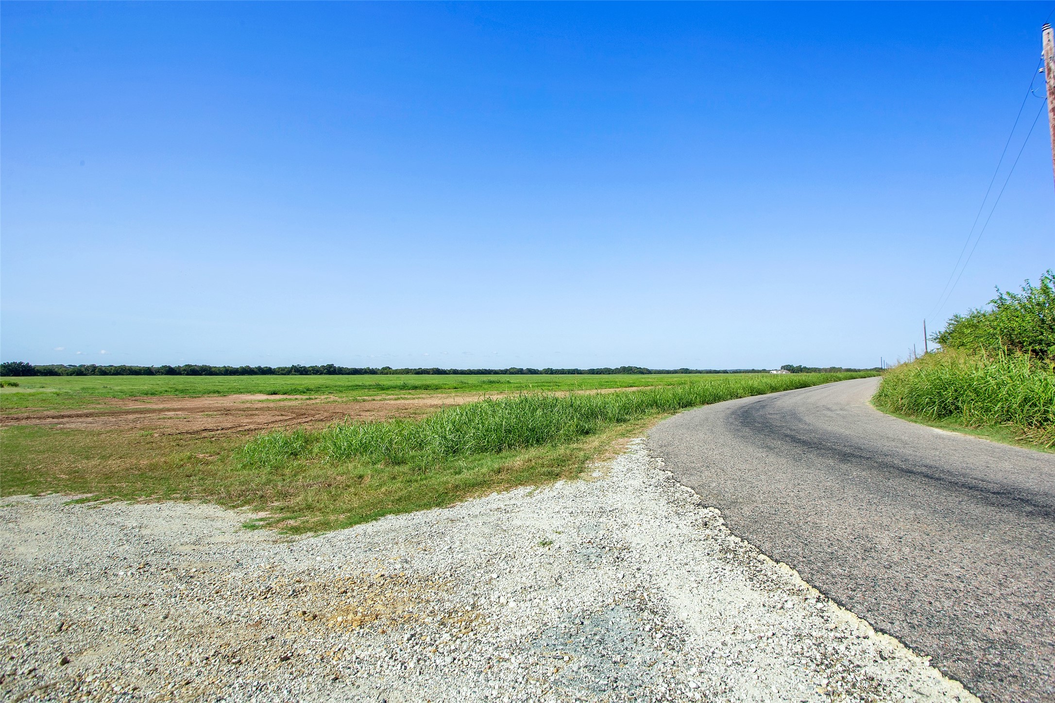 99AC Buck Creek Tioga TX 76271