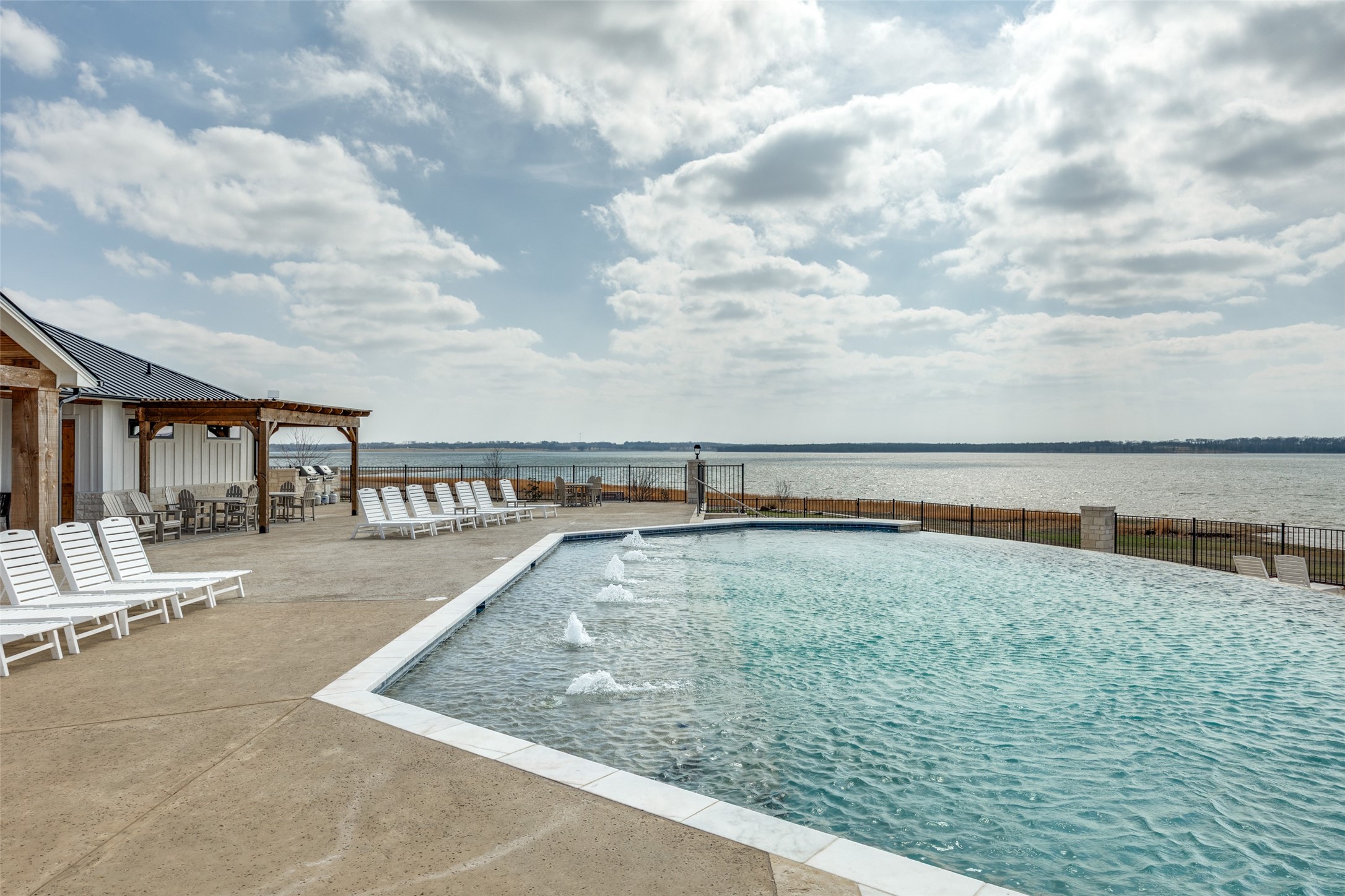 360 Lakewood Lane Honey Grove TX 75446