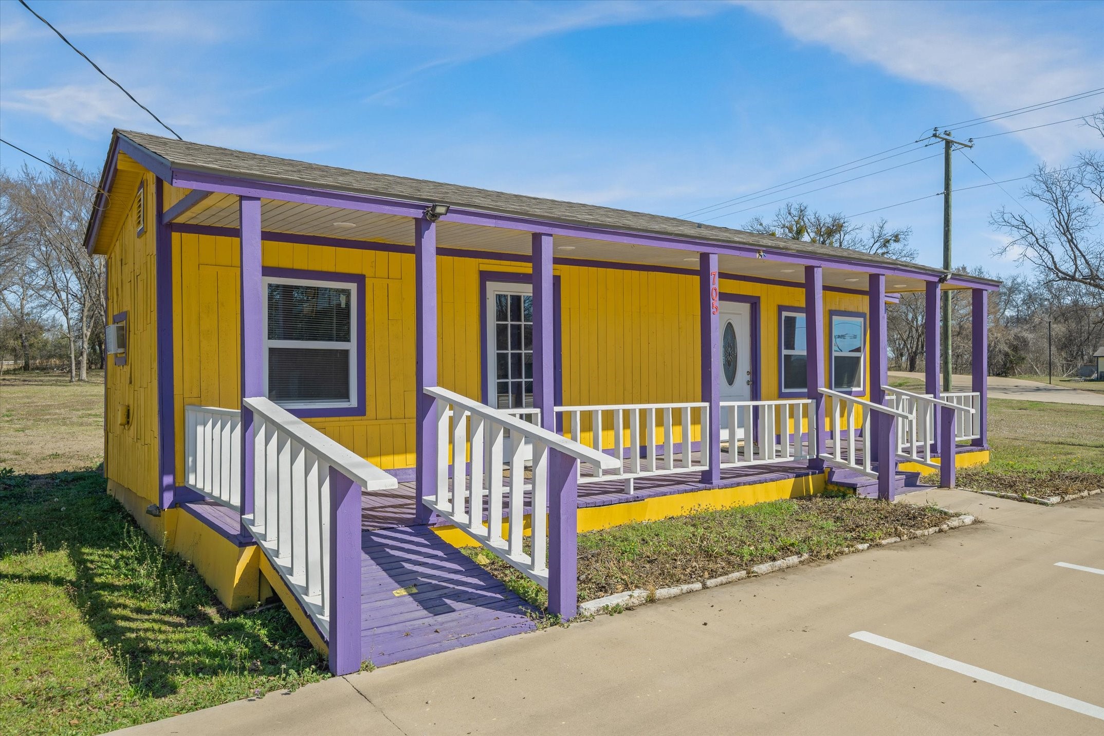 705 E Pine St Street Edgewood TX 75117