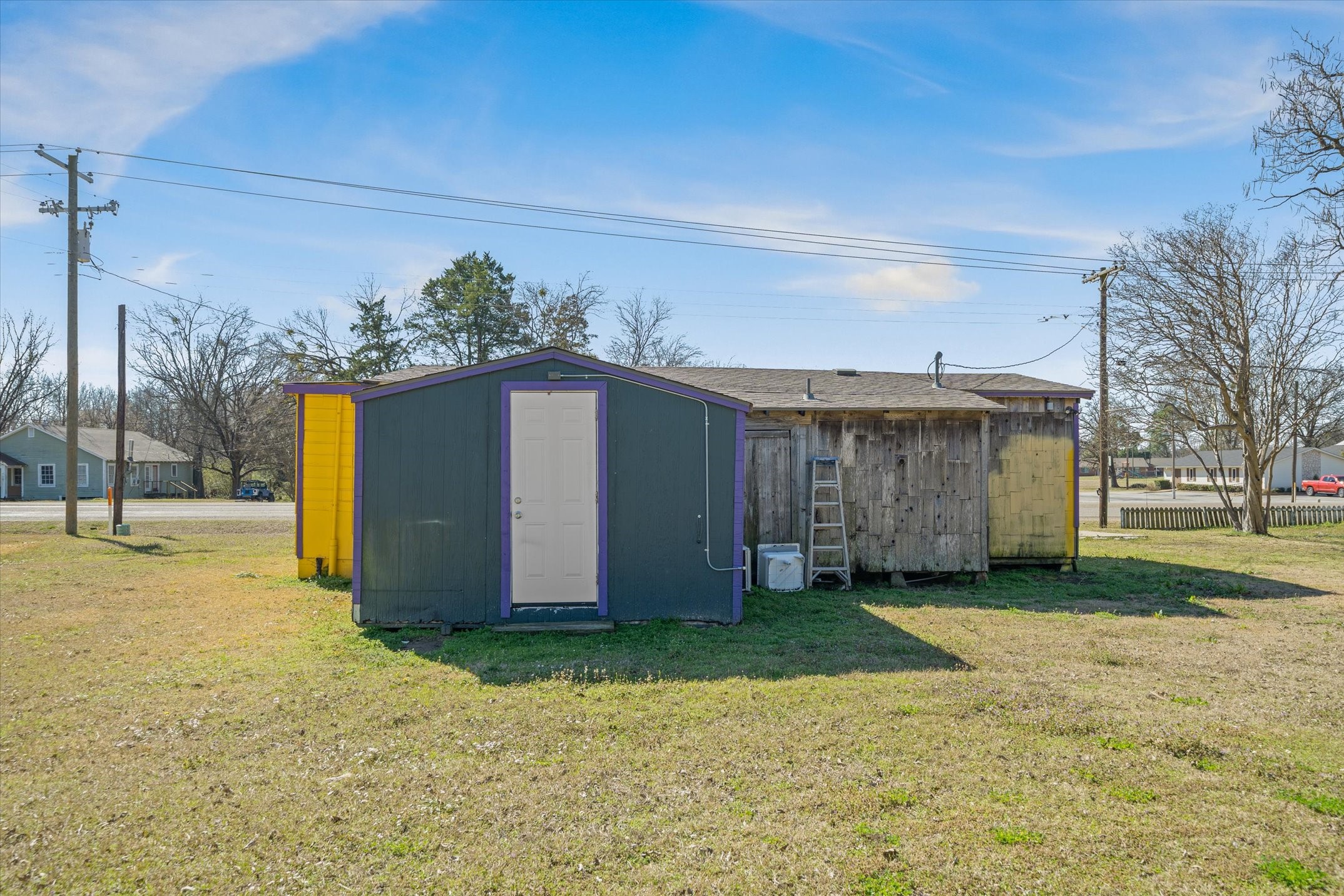 705 E Pine St Street Edgewood TX 75117