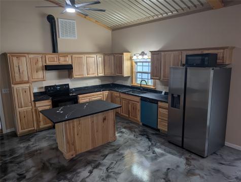 613-A N Access Road Tye TX 79603