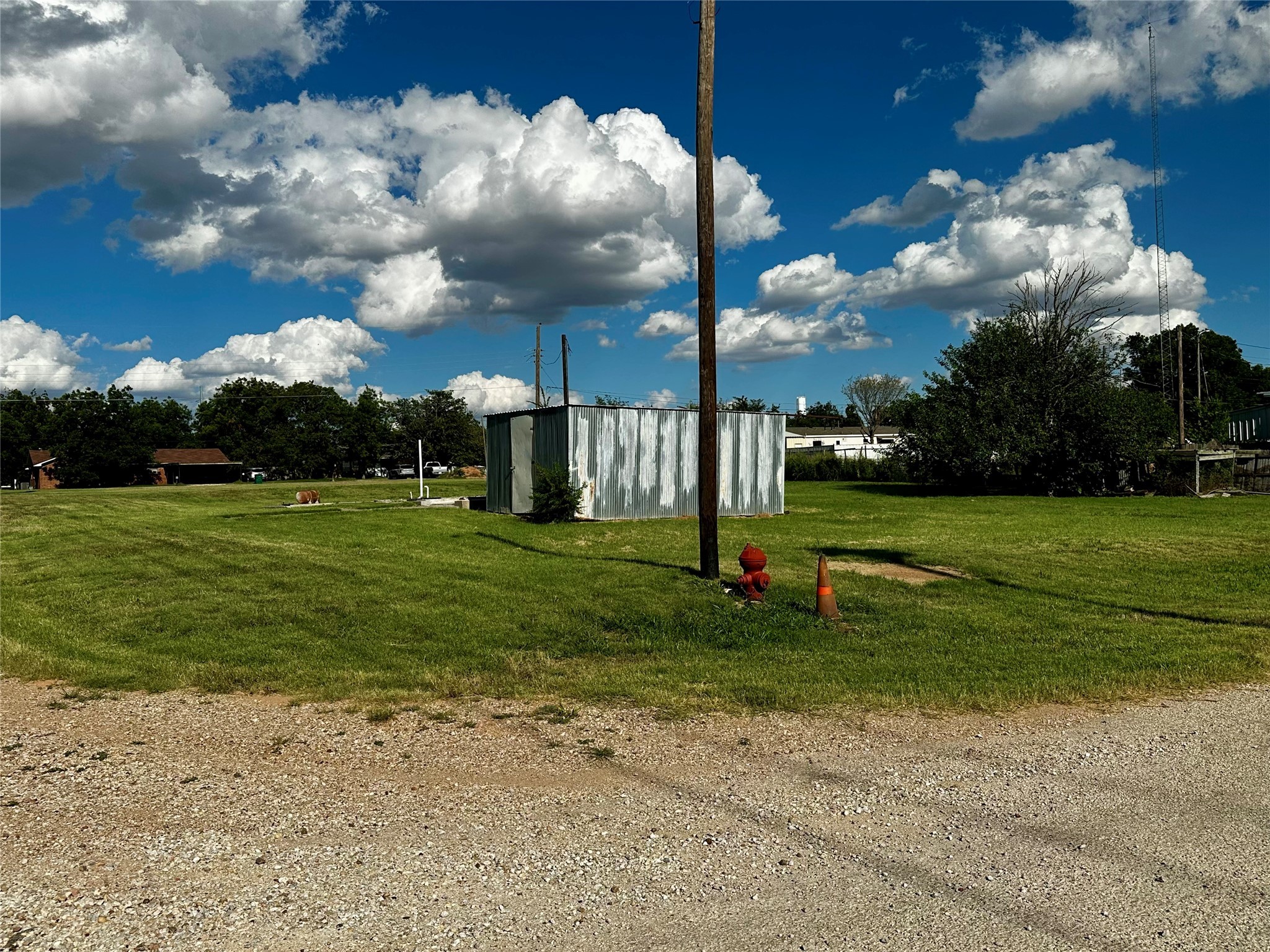 1002 Bennett Seymour TX 76380