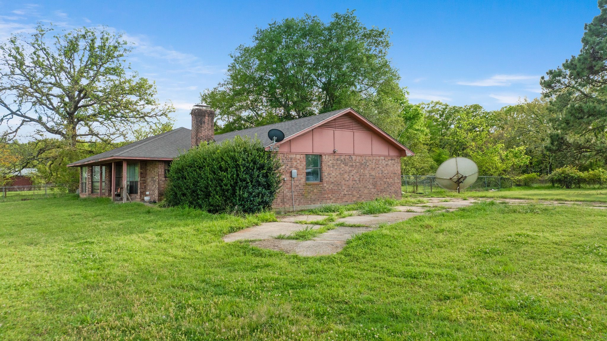 1386 County Road 43500 Paris TX 75462