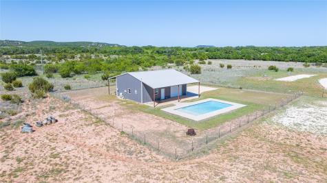 6920 Highway 83 Ovalo TX 79541