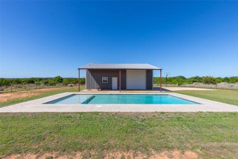 6920 Highway 83 Ovalo TX 79541