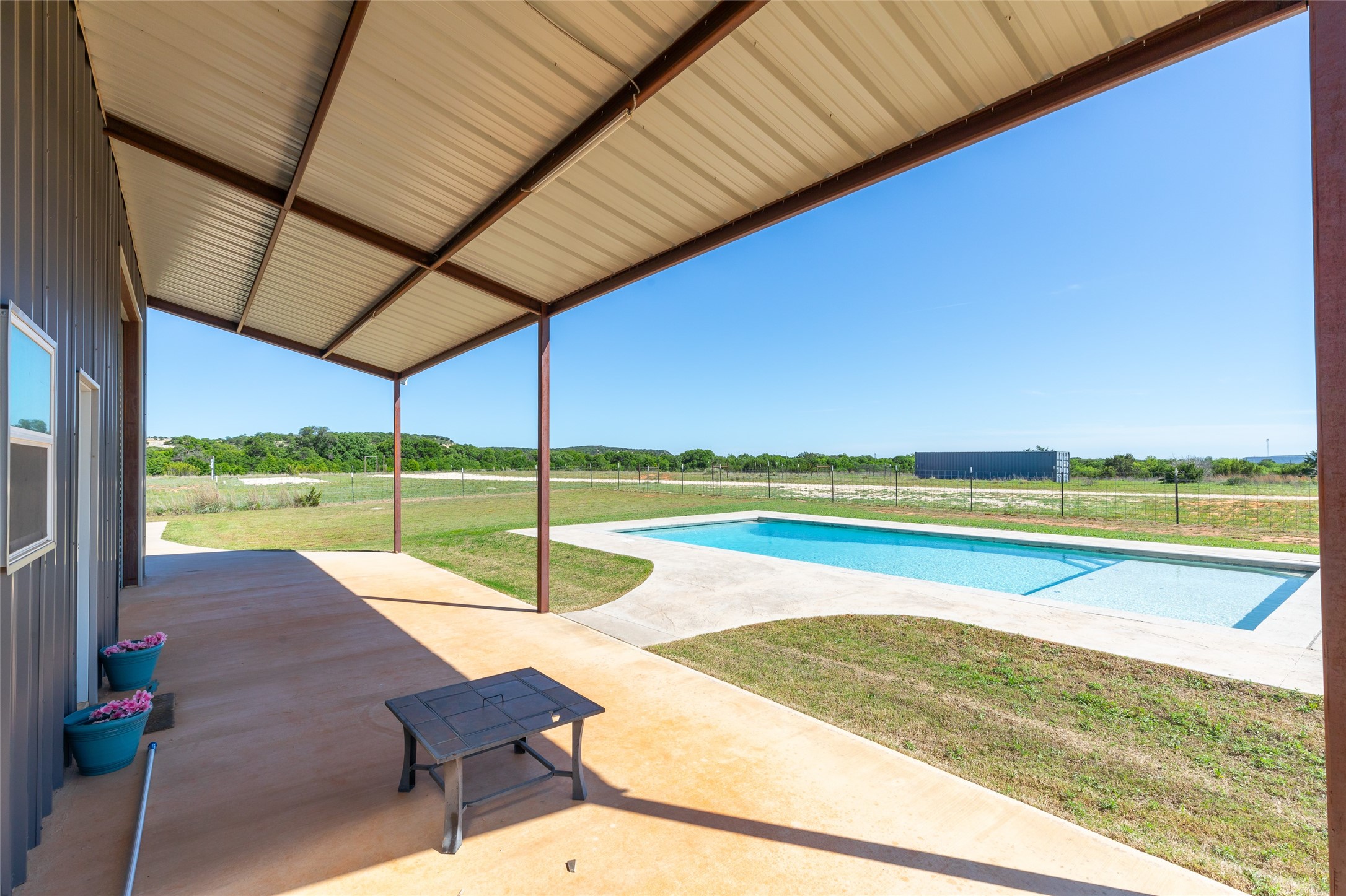 6920 Highway 83 Ovalo TX 79541