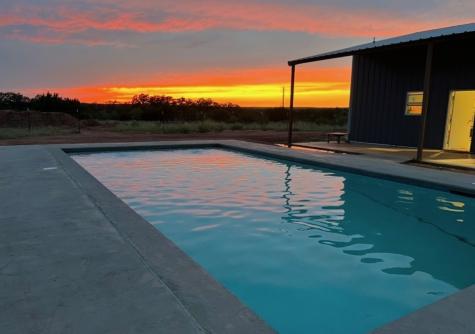 6920 Highway 83 Ovalo TX 79541