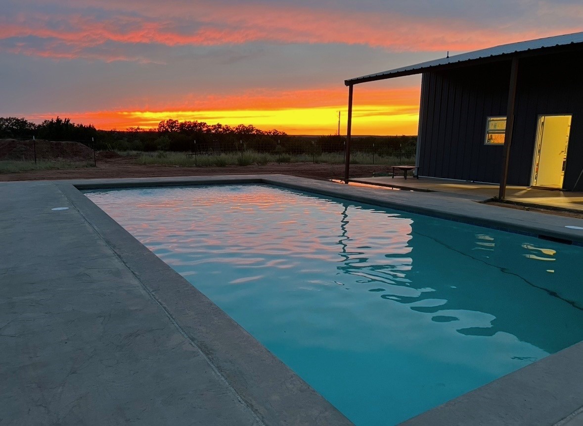 6920 Highway 83 Ovalo TX 79541